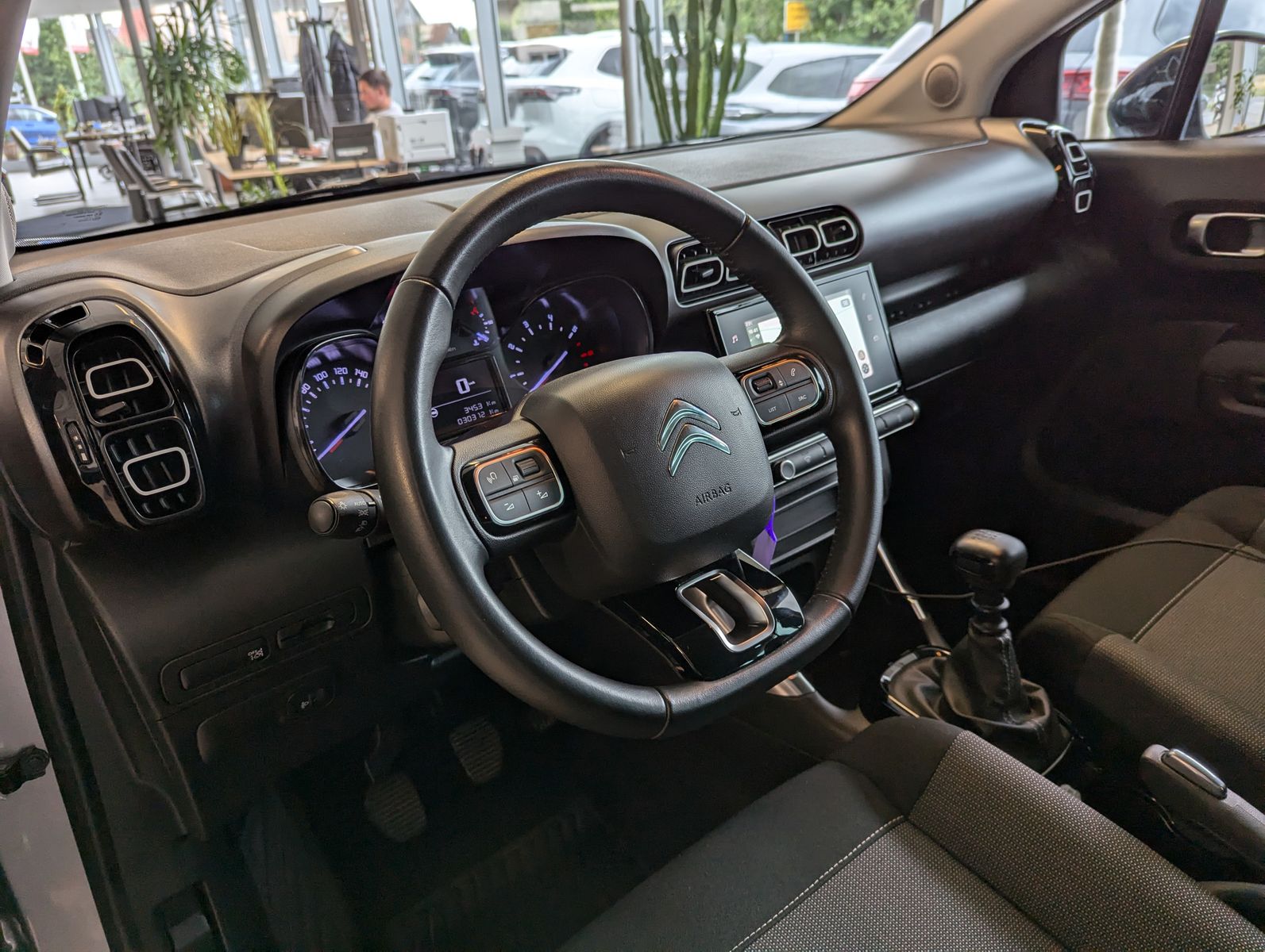 CITROEN C3 Aircross 1.2e-THP Live Aircross PureTech PDC - Image 18