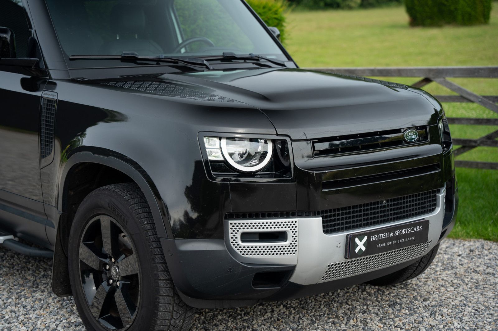 Land Rover Defender 2.0 P300 S 90 imagem 3