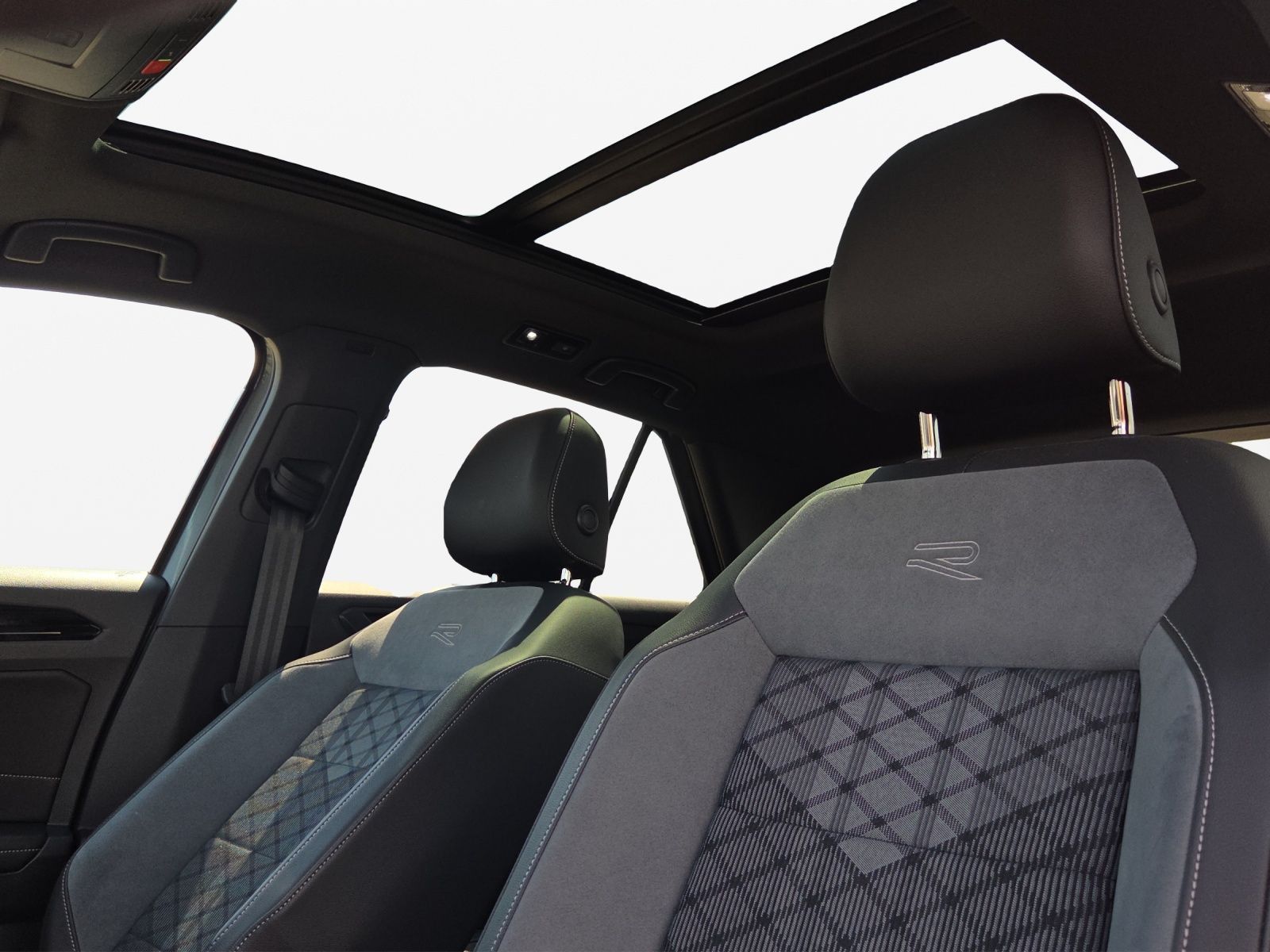 Volkswagen T-Roc - Bild 13