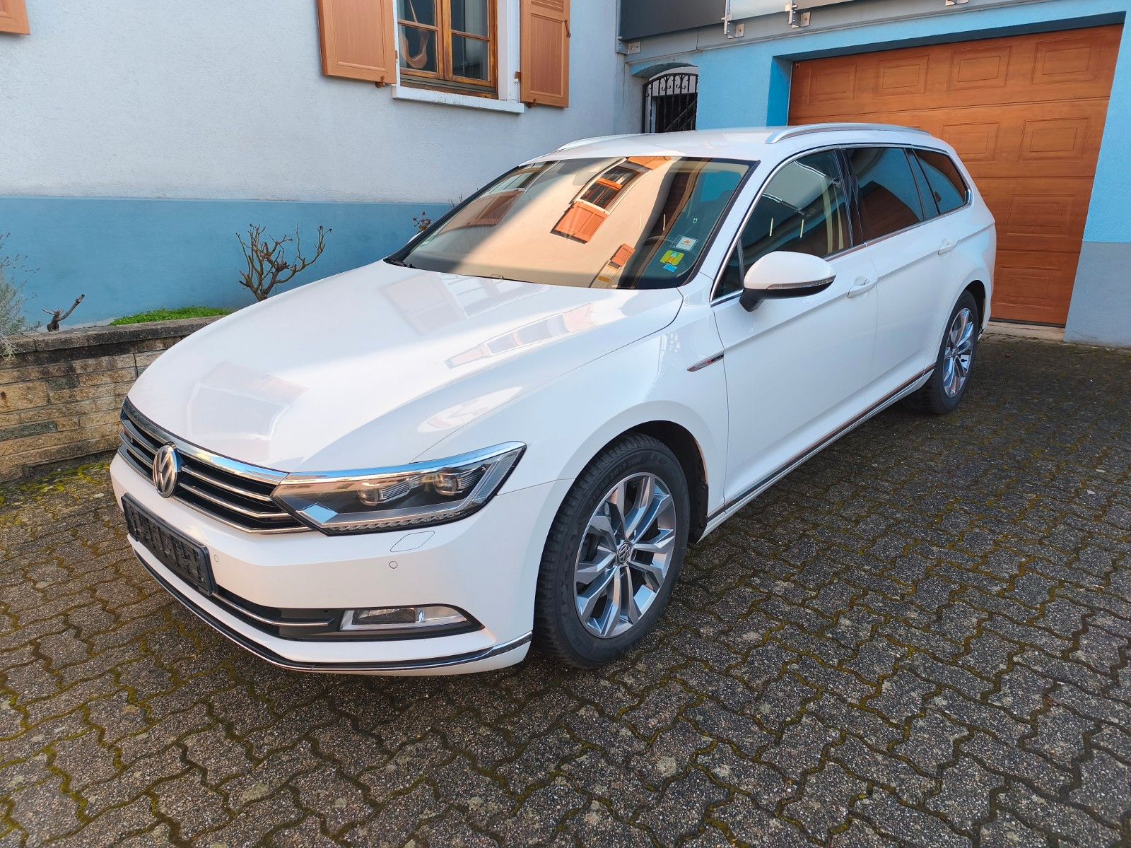 VW Passat 2.0 TDI SCR 140kW DSG 4M Highl. Varia...