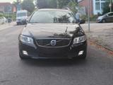 Volvo V70 Kombi 2.0 D4 * Automatik* AHK*Voll!! - gebrauchte Volvo V70 aus dem Jahr 2015