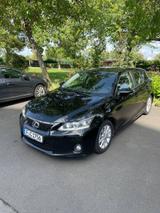 Lexus CT 200h  - Lexus aus 2012 mit Hybrid-Antrieb