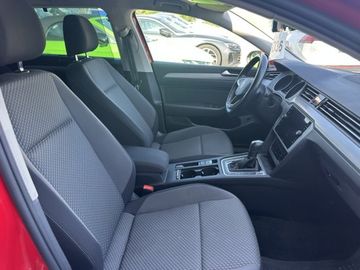 Volkswagen Passat Variant - 11