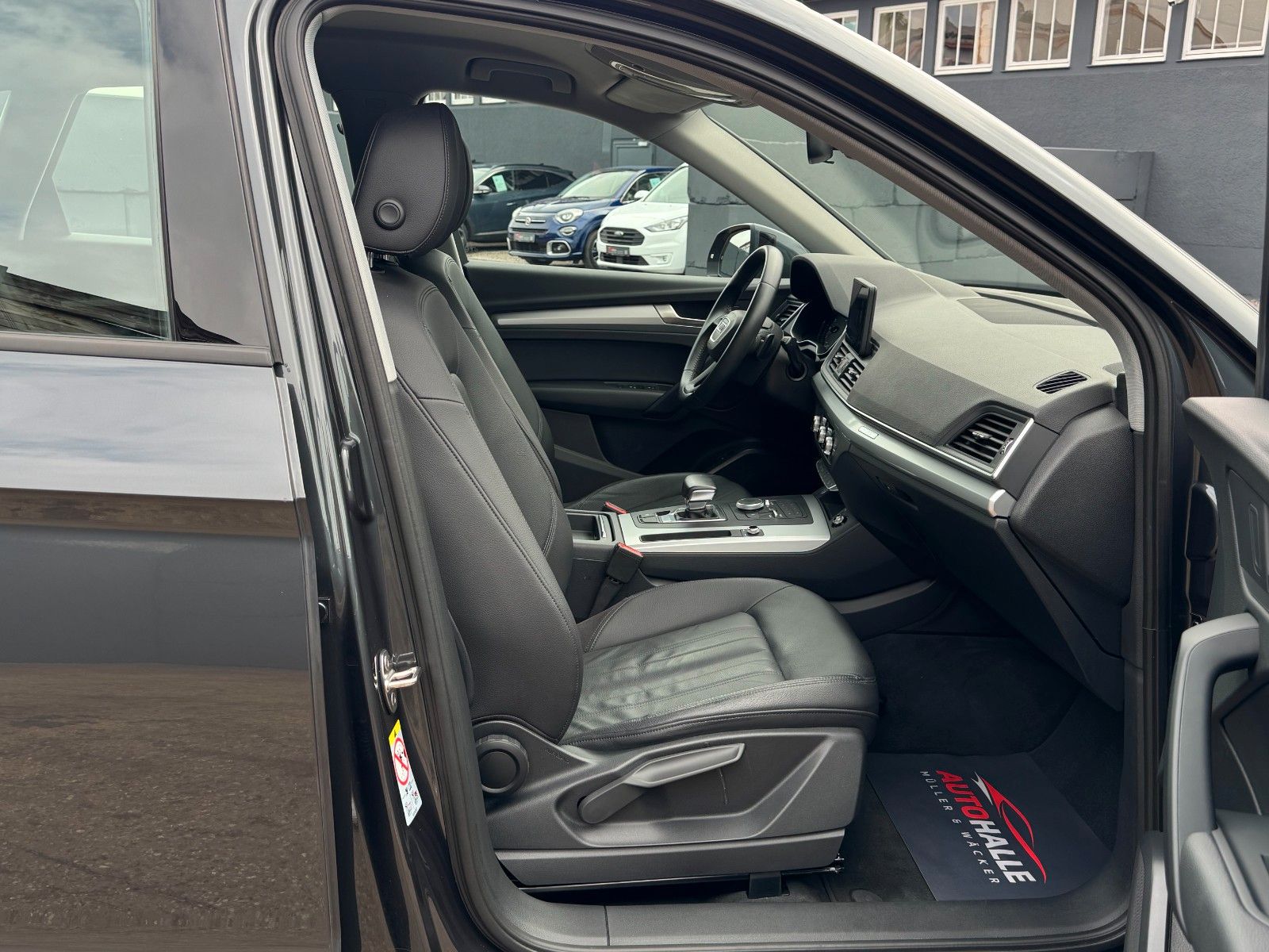 Fahrzeugabbildung Audi Q5 2.0 TFSI quattro basis Leder Kamera SHZ ACC
