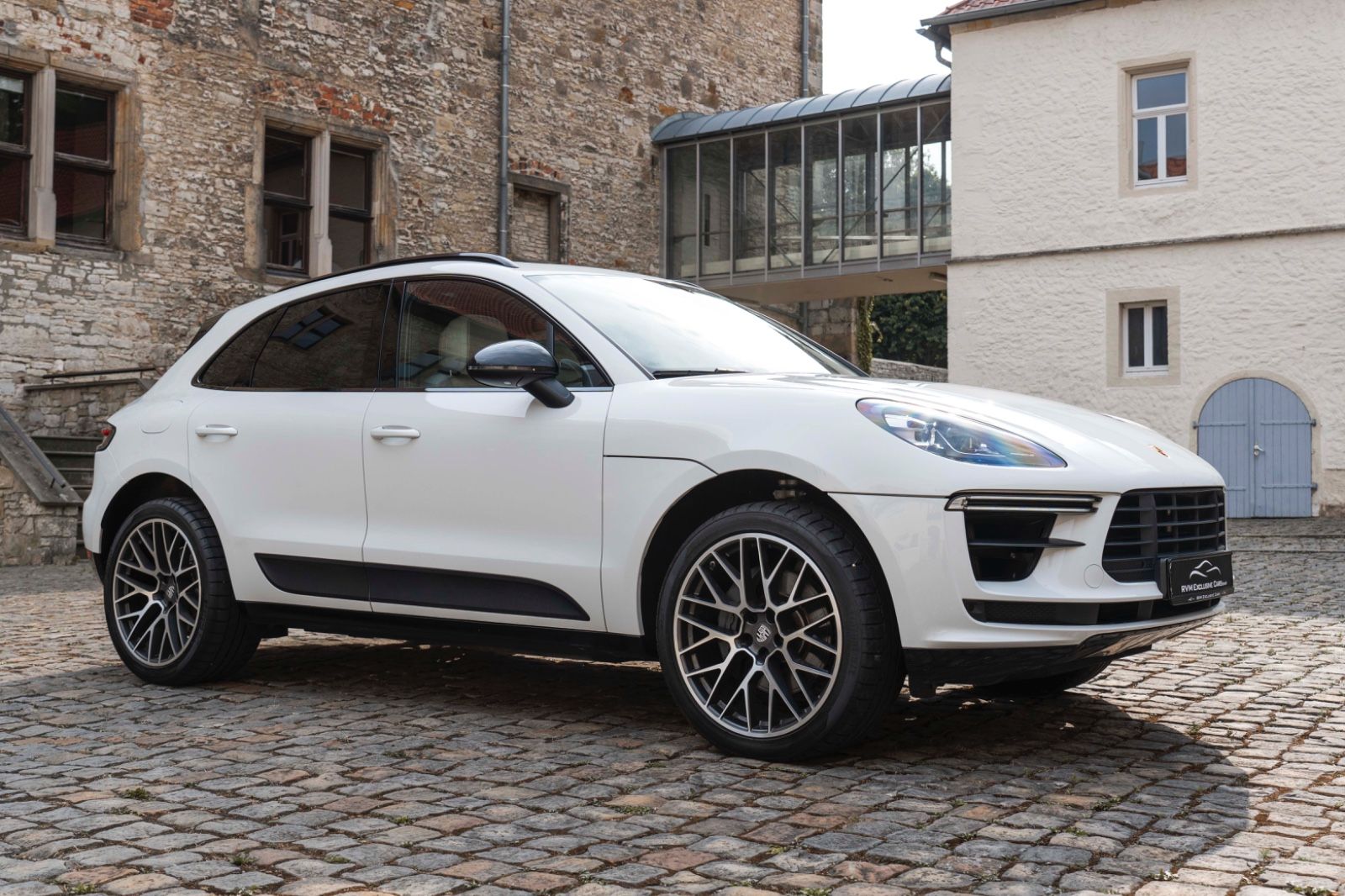 Fahrzeugabbildung Porsche Macan S BOSE LED KAM CHRONO PANO CARPLAY