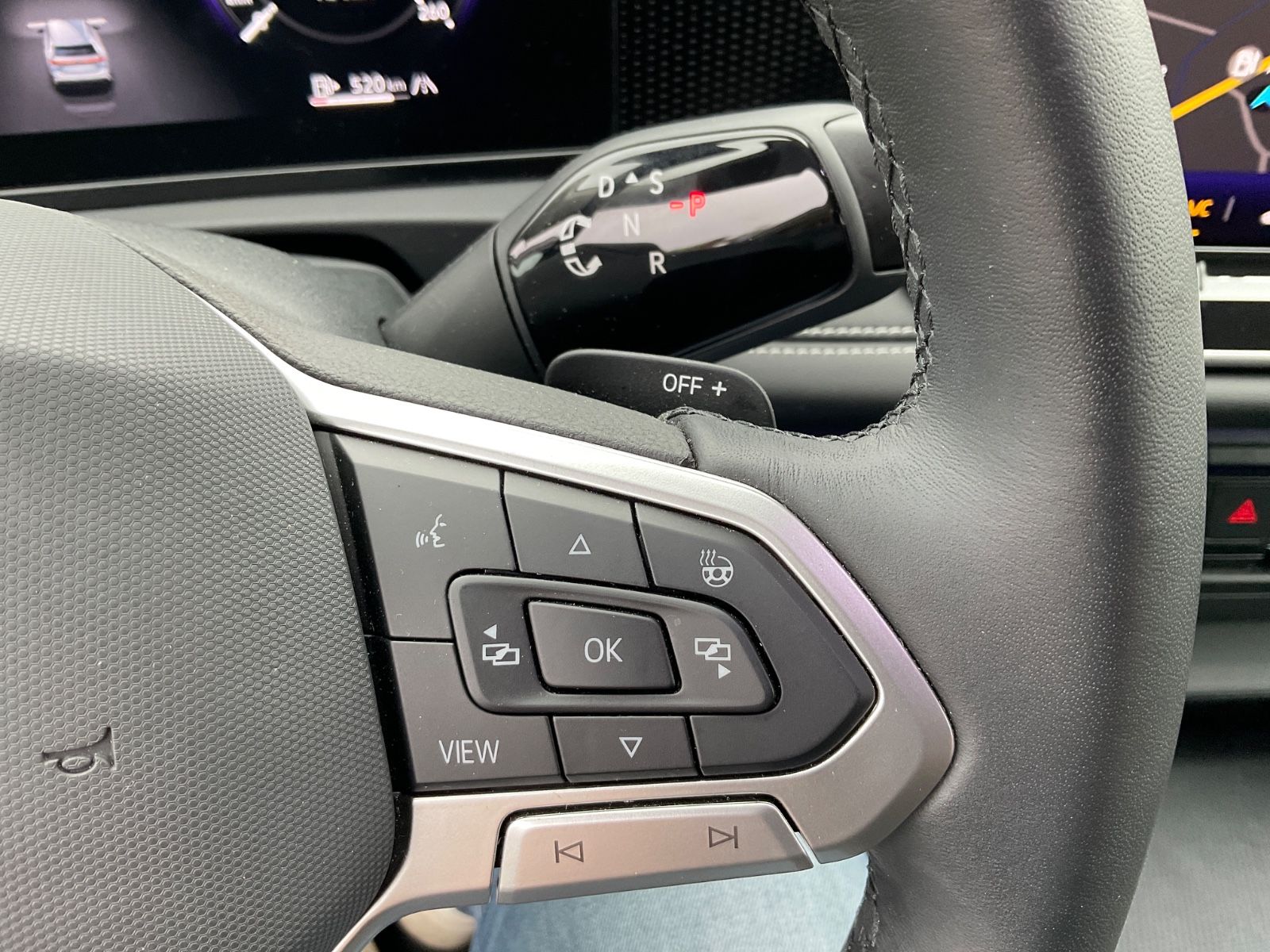 Fahrzeugabbildung Volkswagen Tiguan 2.0 TDI SCR DSG GOAL,AHK,IQLight,Navi,ACC