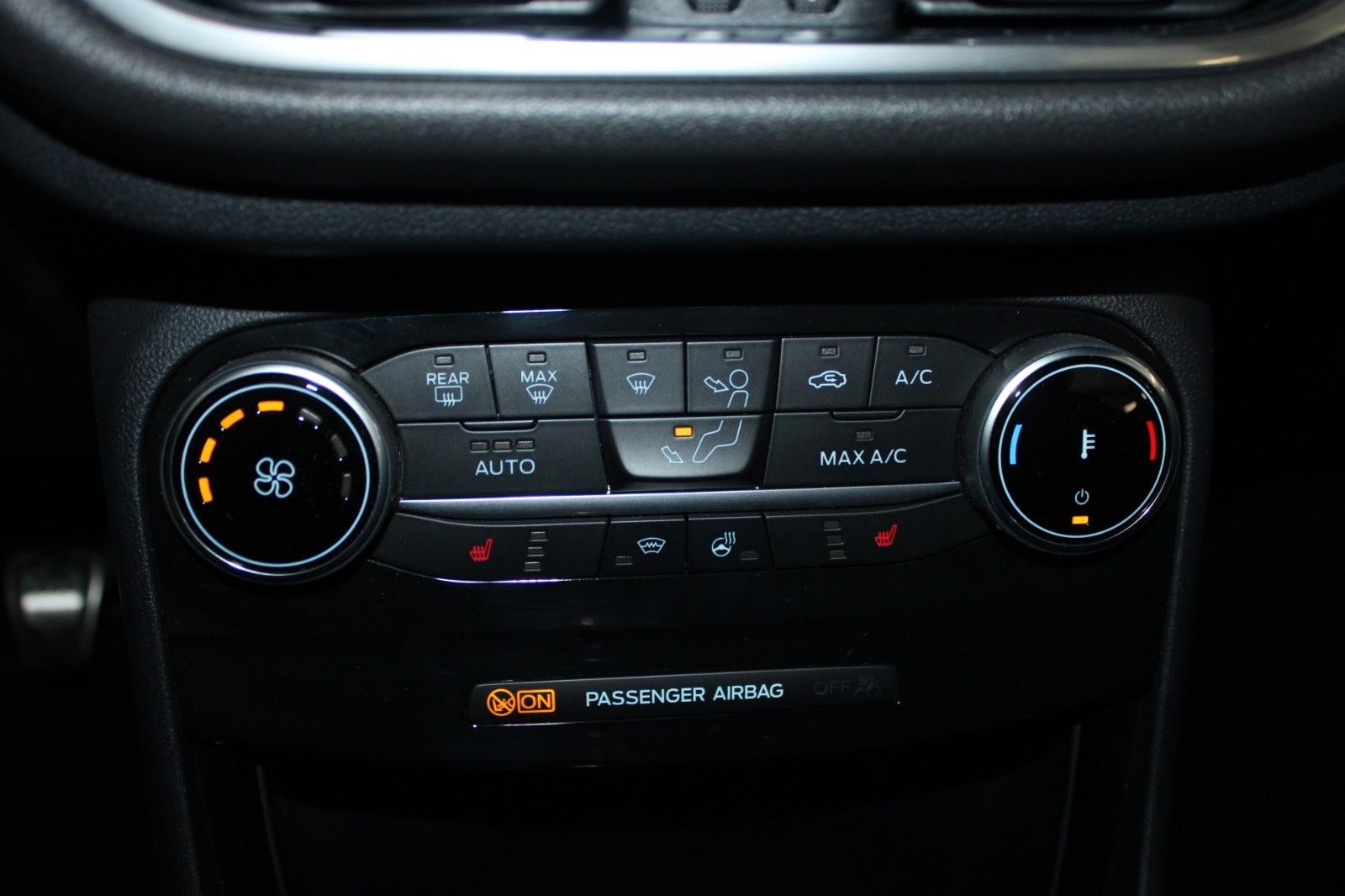 Fahrzeugabbildung Ford Puma MHEV ST-Line LED NAVI WINTER PAKET
