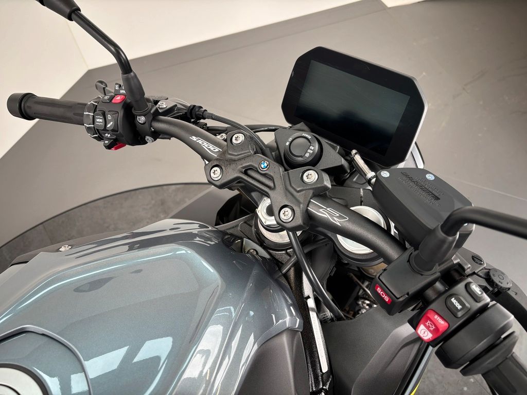 Fahrzeugabbildung BMW S1000 R *3 YEAR WARRANTY *DYNAMIK PAKET