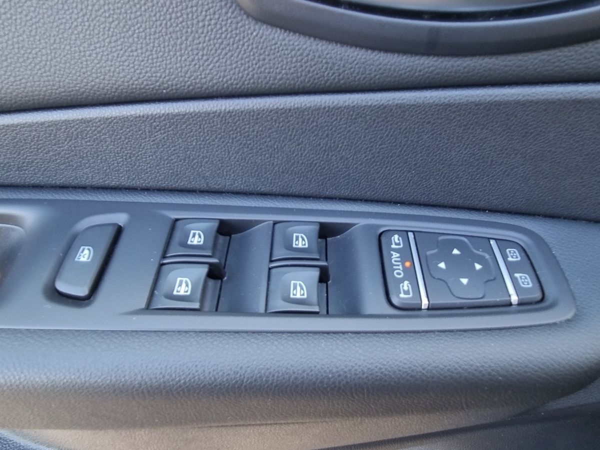 Fahrzeugabbildung Renault Captur Intens TCe 90