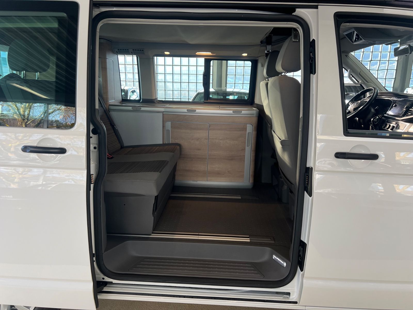 Fahrzeugabbildung Volkswagen T6 California Coast FWD DSG* Wohnmobil *