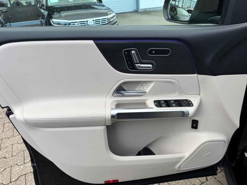 Mercedes-Benz GLB 180