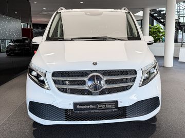 Mercedes V 220 - 2