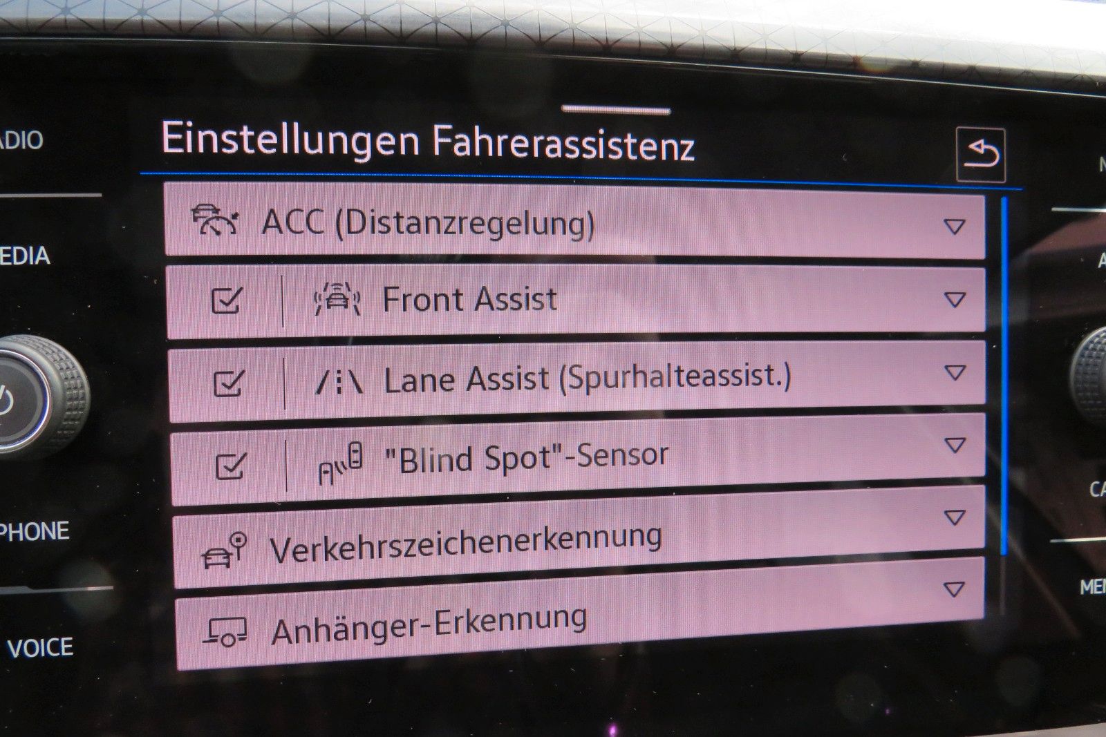 Fahrzeugabbildung Volkswagen T-Cross Highline DSG ACC NAVI AHK APP 1.HAND