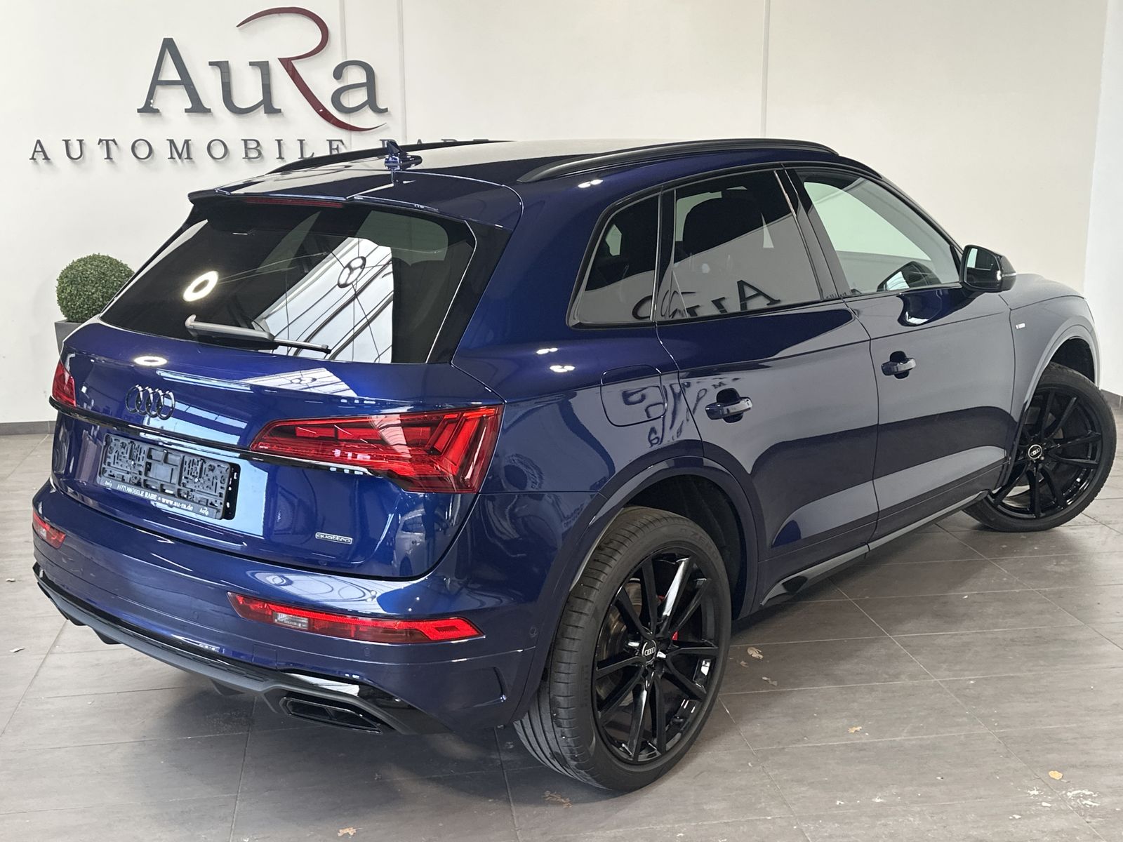 Fahrzeugabbildung Audi Q5 50 TDI Qu S-Line Black NAV+LED+ACC+KAM+21ZOLL