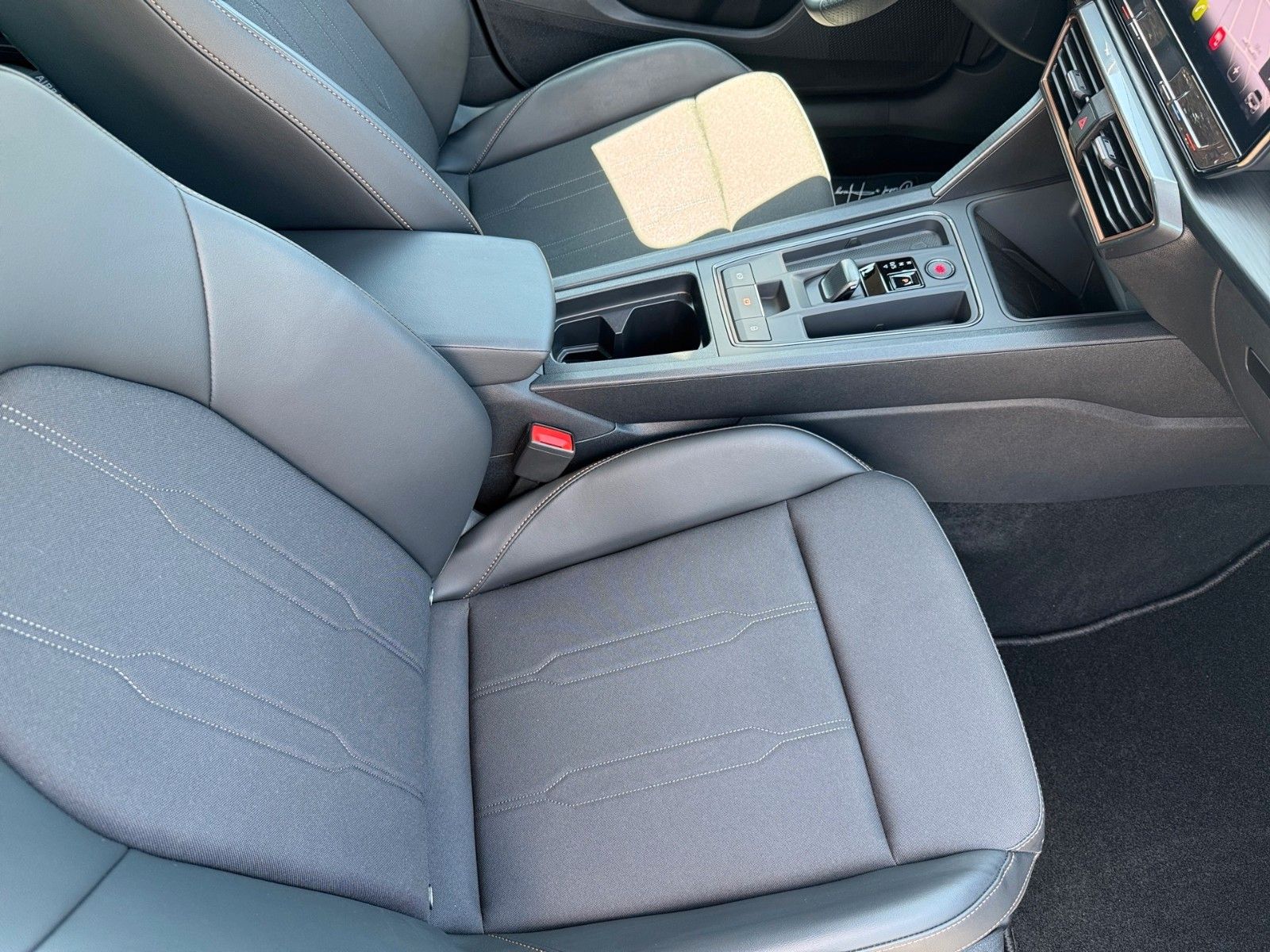 Fahrzeugabbildung CUPRA Leon 1.5 eTSI