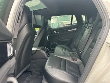 Porsche Panamera - 11