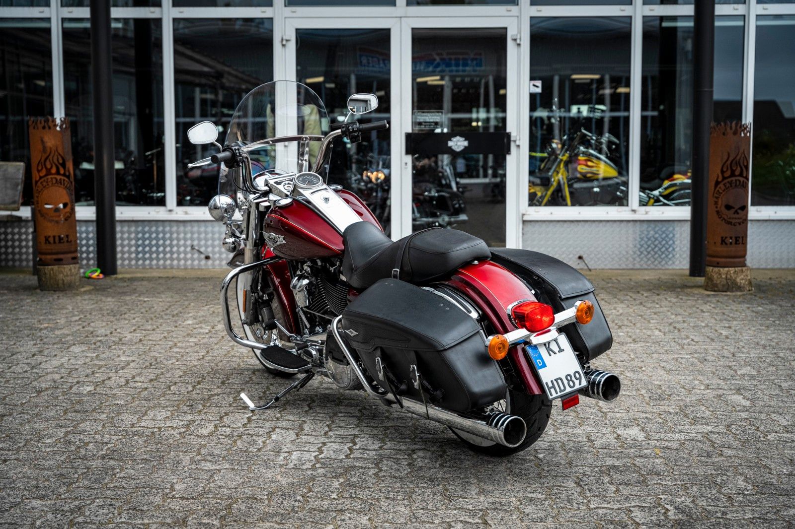 Fahrzeugabbildung Harley-Davidson FLHRC ROAD KING CLASSIC 107 CUI - KESSTECH -