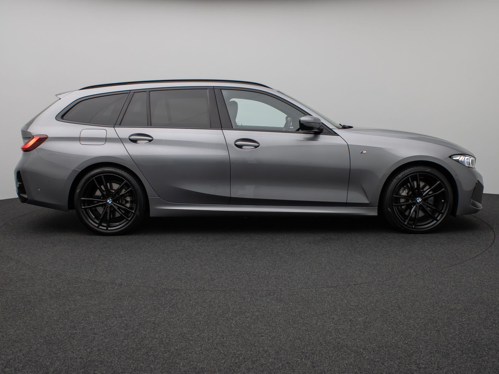 Fahrzeugabbildung BMW 330i xD M Sport Kamera HUD DAB HiFi Parks 19Zoll