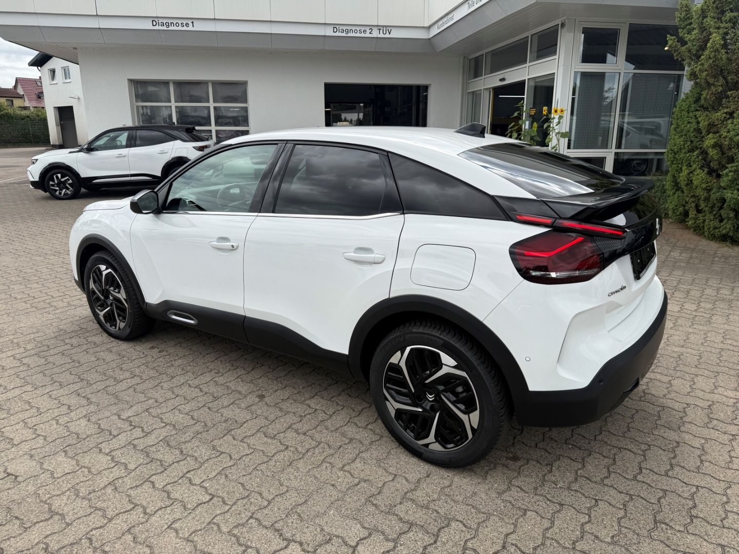 Fahrzeugabbildung Citroën C4 Shine SHZ+LHZ+Kamera+Allwetter