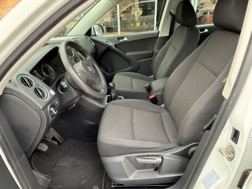 Volkswagen Tiguan - 7