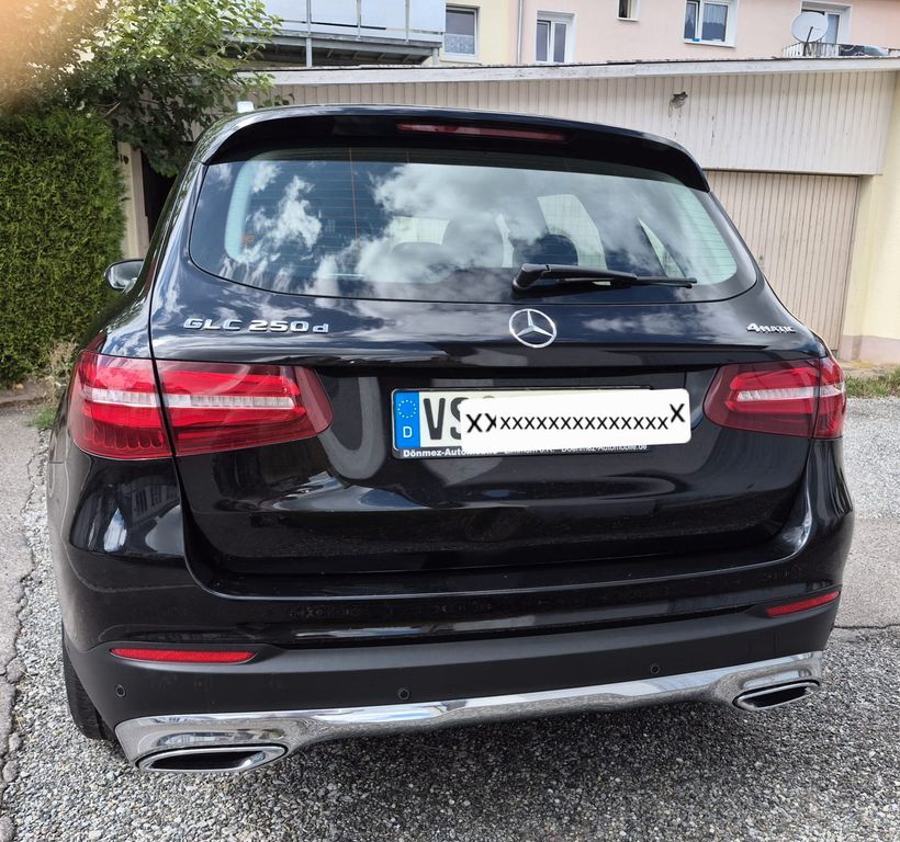 Image of Mercedes-Benz GLC 250