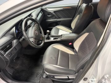Toyota Avensis - 7