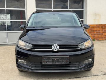 Volkswagen Touran - 4