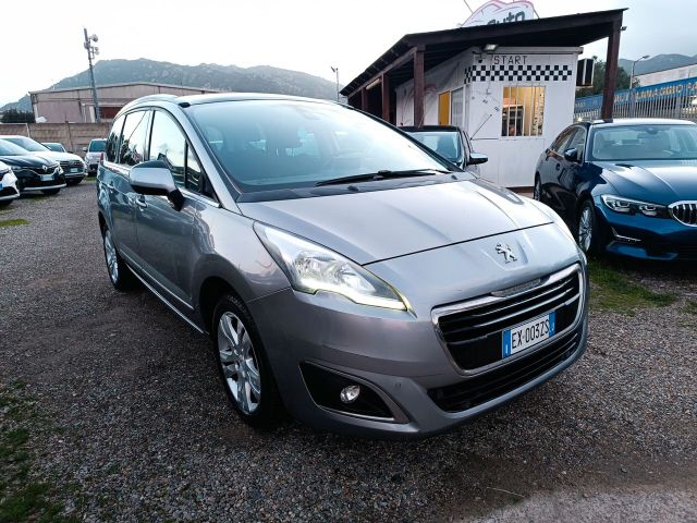 Peugeot 5008 1.6 HDi 115CV Allure