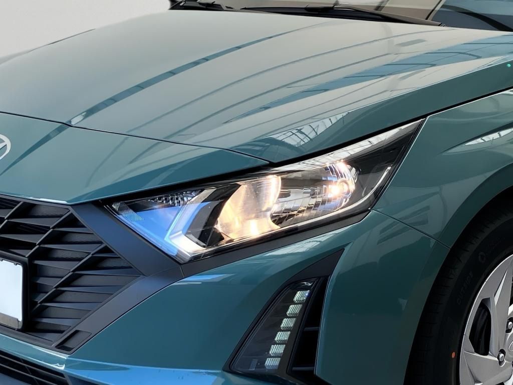 Fahrzeugabbildung Hyundai i20 1.2 5-MT Select Navi SpurH KAM PDC