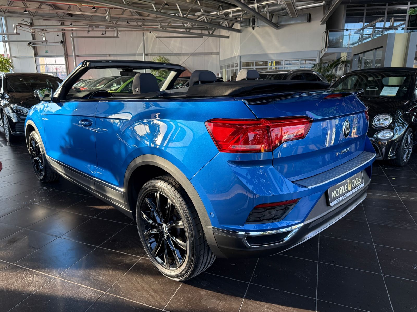Fahrzeugabbildung Volkswagen T-Roc Cabriolet ACT LED NAVI SHZ