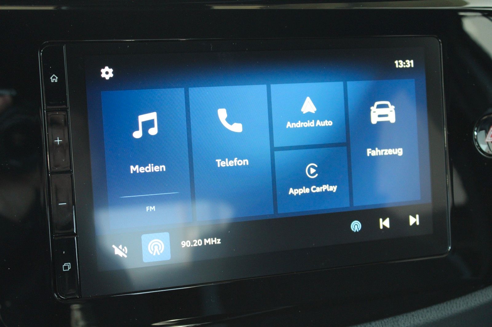 Fahrzeugabbildung Toyota Aygo X 1.0 Teamplayer