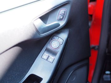 Bild 11 Ford Fiesta 5-Türer Klima Sitz-/Frontscheibenheizung