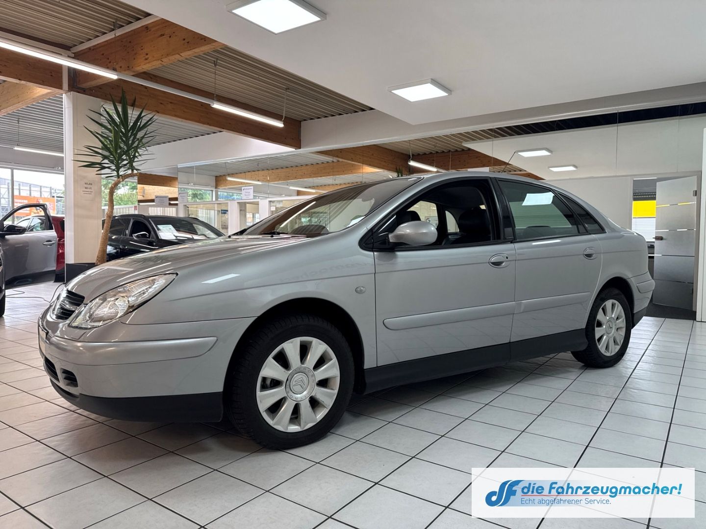 Fahrzeugabbildung Citroën C5 3.0 V6 Automatik Exclusive Navi Leder