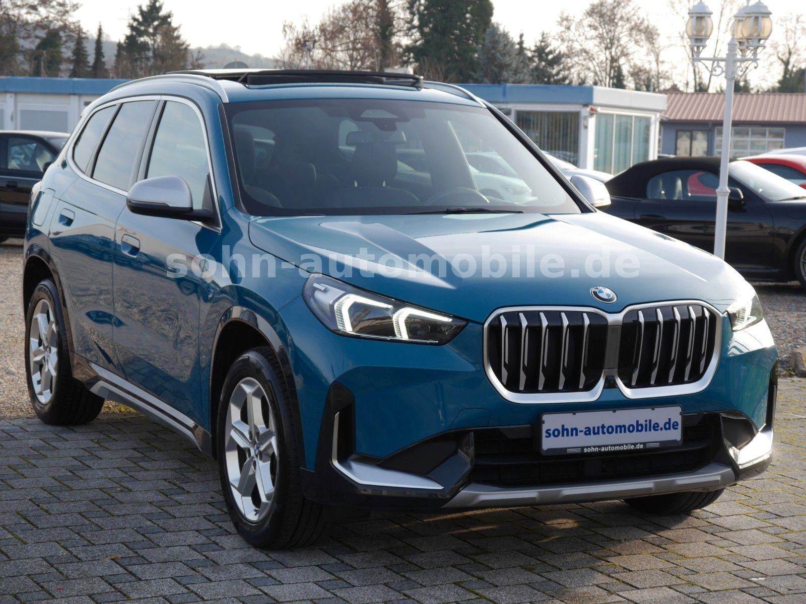 BMW X1 18 i sDri xLine Panorama/ACC/HUD/LED/AHK/360°