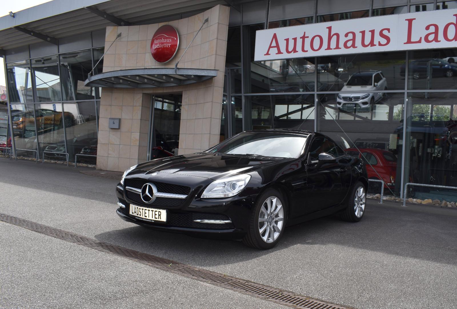 Mercedes-Benz SLK 200 Roadster *Airscarf*PDC*Leder*Navi*