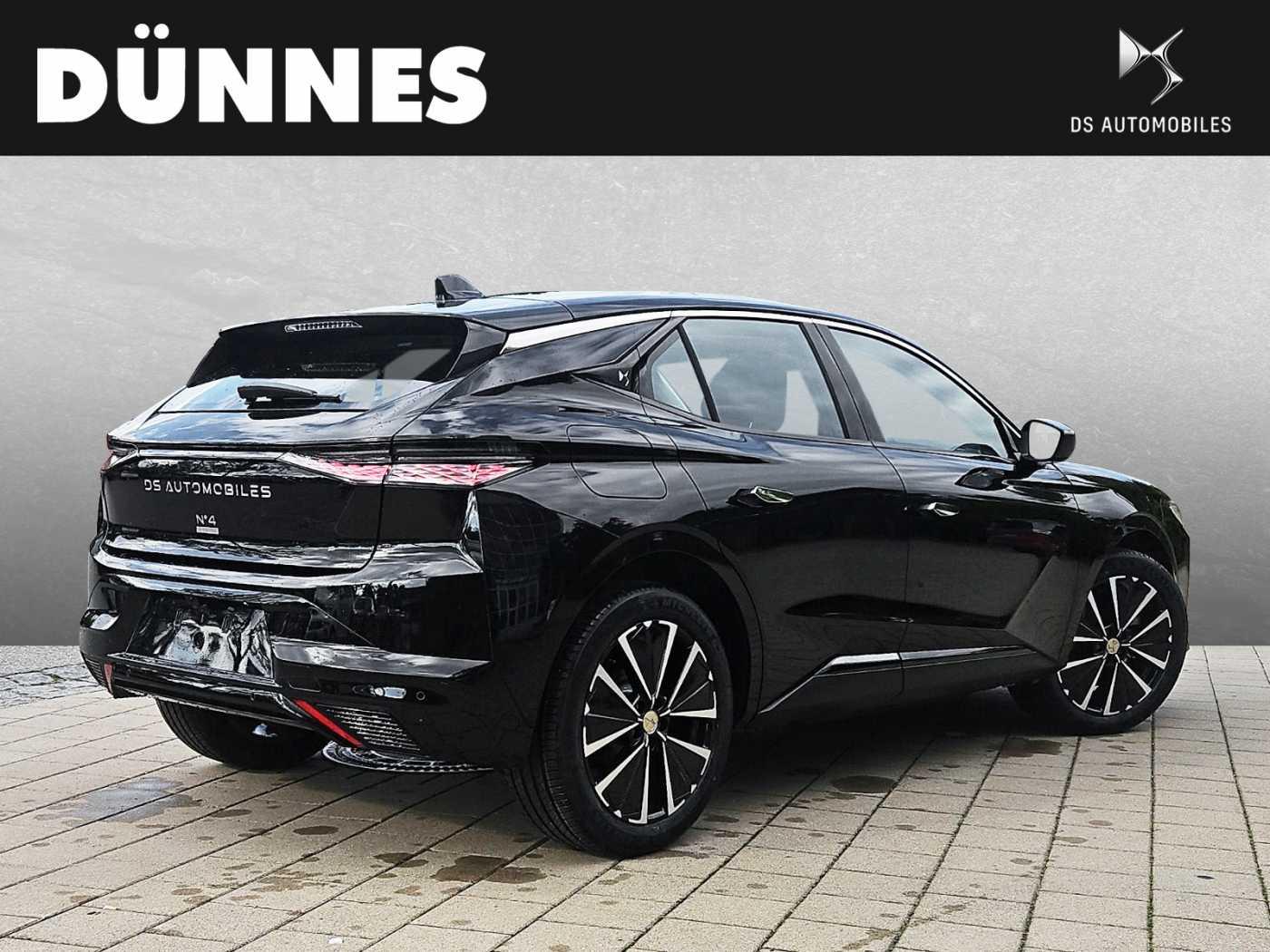 DS Automobiles N°4 E-Tense JULES VERNE Alcantara