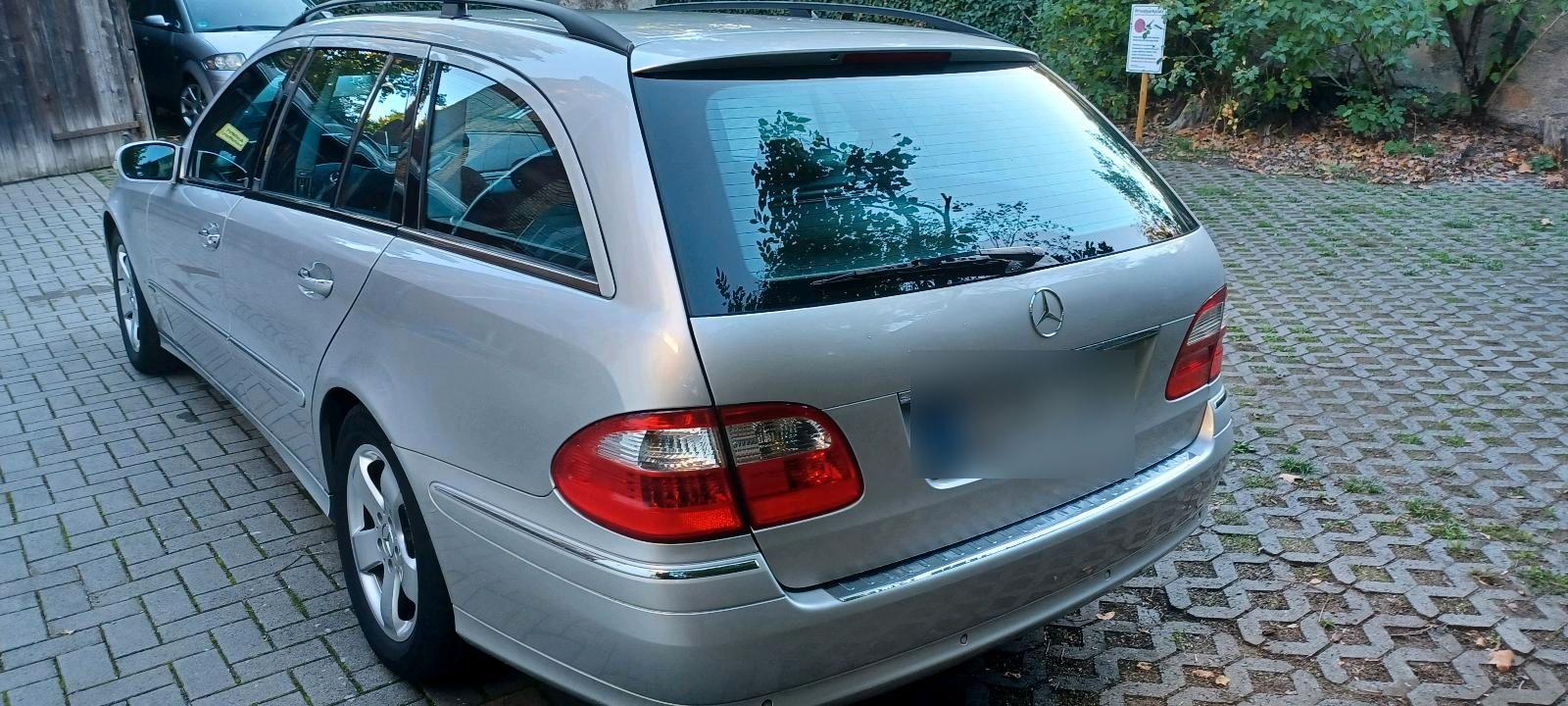 Mercedes-Benz E350 2005 — engine 277 HP (204kW)