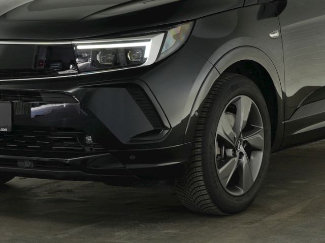 Grandland GSe PHEV 4X4 AT+ANHÄNGERKUPPLUNG+NAVI+