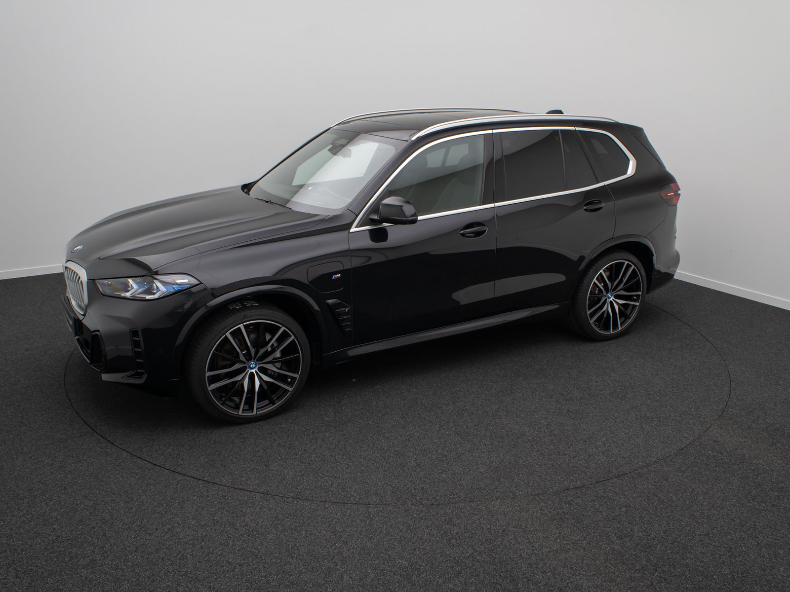 Fahrzeugabbildung BMW X5 xD50e M Sport 360&deg;H/K Panorama AHK DAB 22Zoll