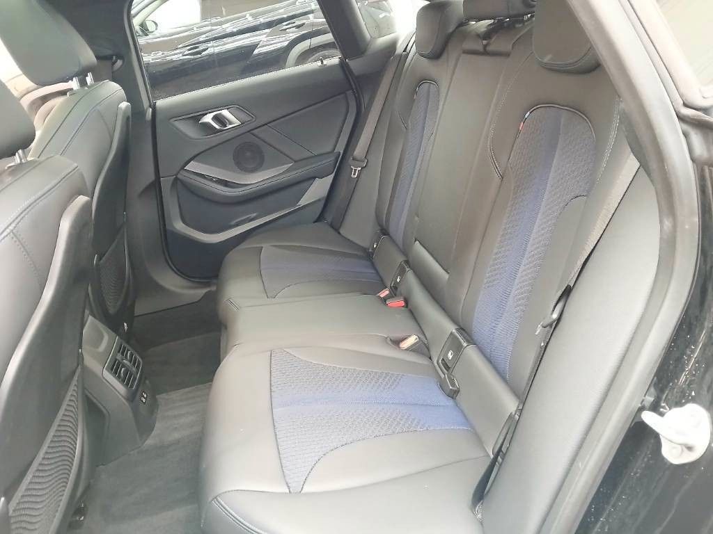 Fahrzeugabbildung BMW 218i M Sport Gran Coupé Panorama ACC Memory HuD