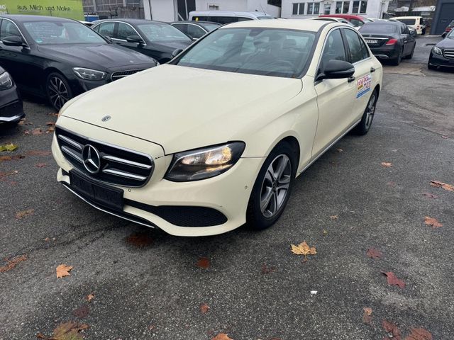 Mercedes-Benz E 220 d Autmati*Avangarde*Navi*Kamera