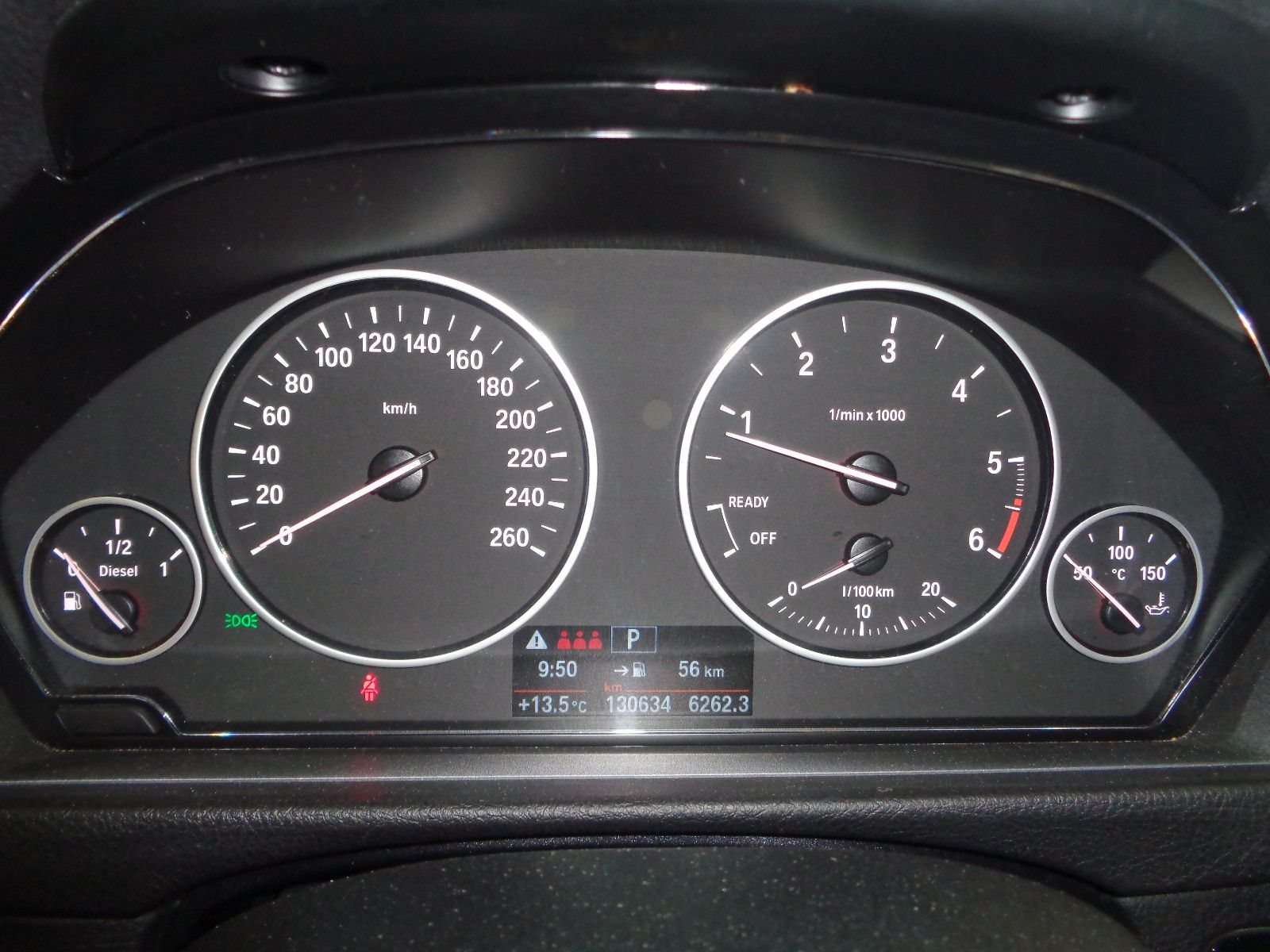 Fahrzeugabbildung BMW 318d Touring / NAVI / AUTOMATIK / KAMERA /