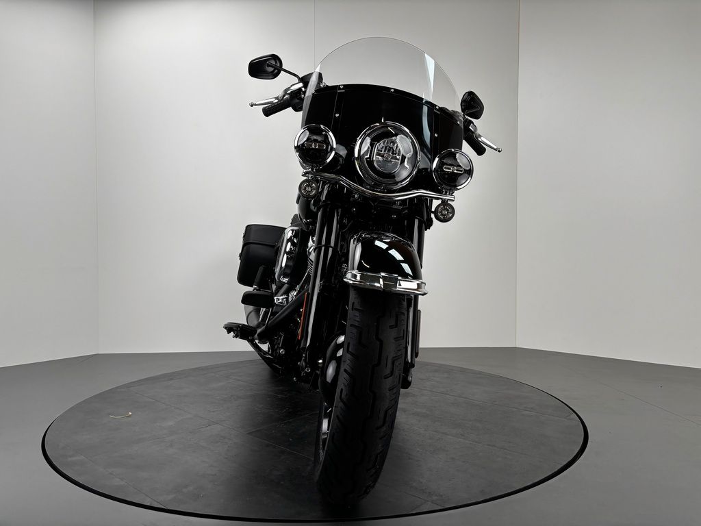 Fahrzeugabbildung Harley-Davidson SOFTAIL HERITAGE CLASSIC *KAUM KILOMETER