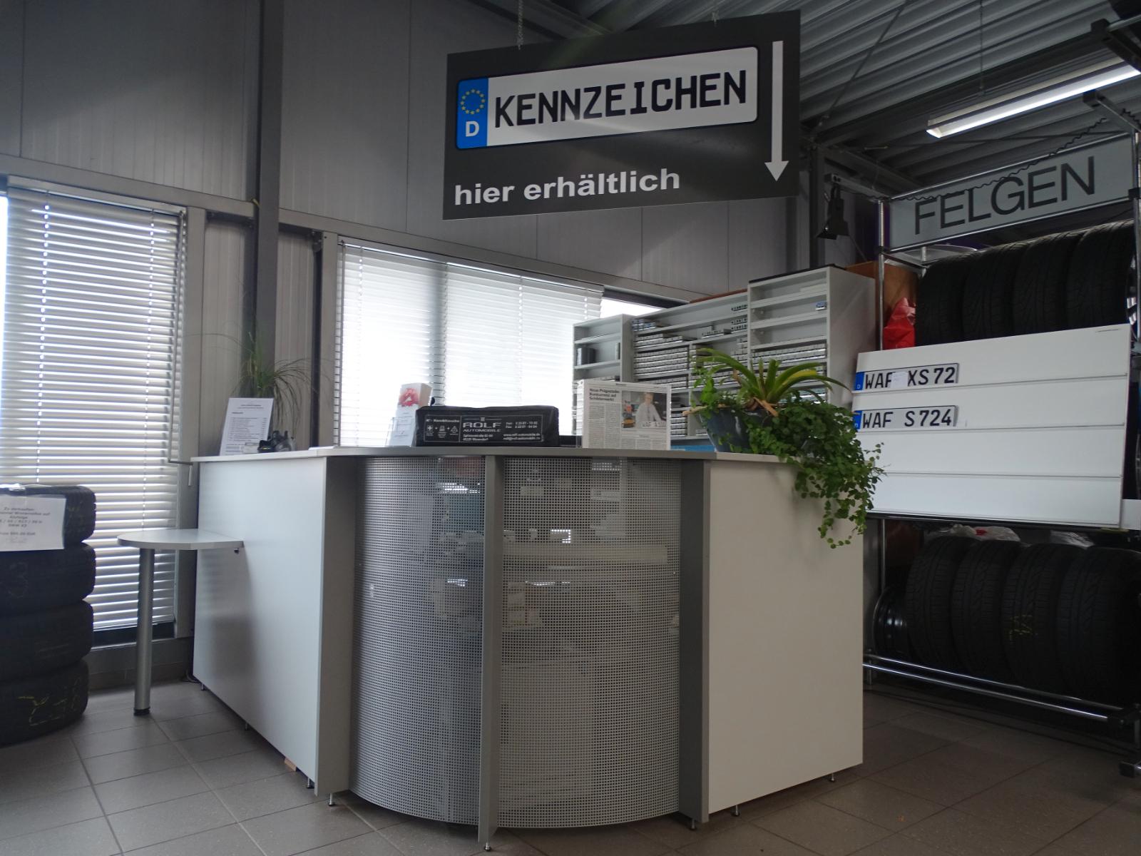showroom-image-top