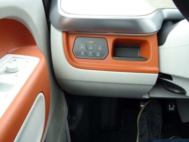 Fahrzeugabbildung Volkswagen ID. Buzz Pro Premium Interieur Style Plus AHK,5-