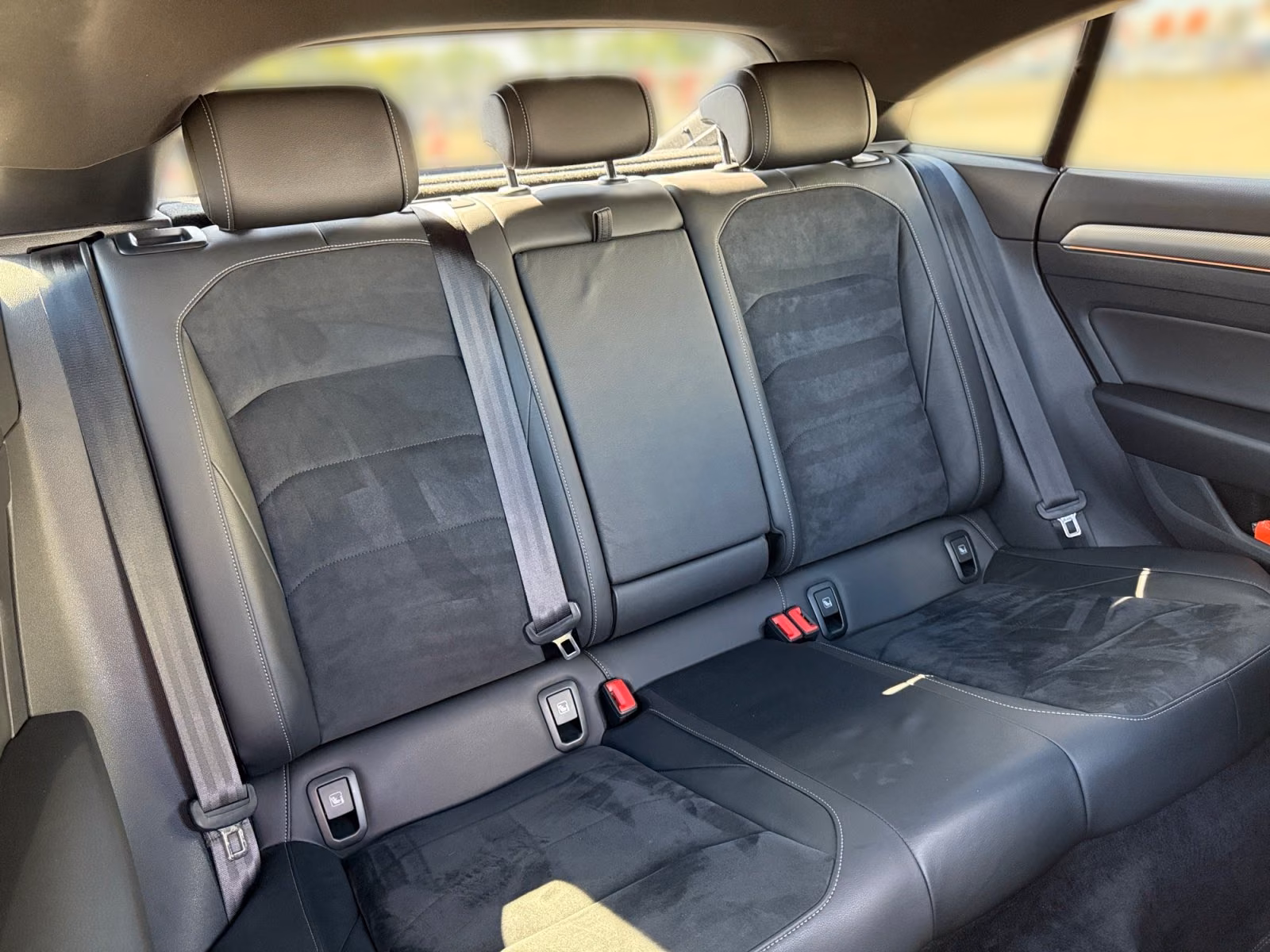 Volkswagen Arteon R-Line 2.0TDI DSG Standheizung/Lüftung AC
