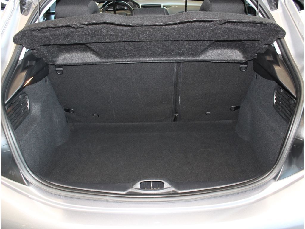 Fahrzeugabbildung Peugeot 208 Allure1.2 PureTech *Pano*Kamera*Keyless*Navi