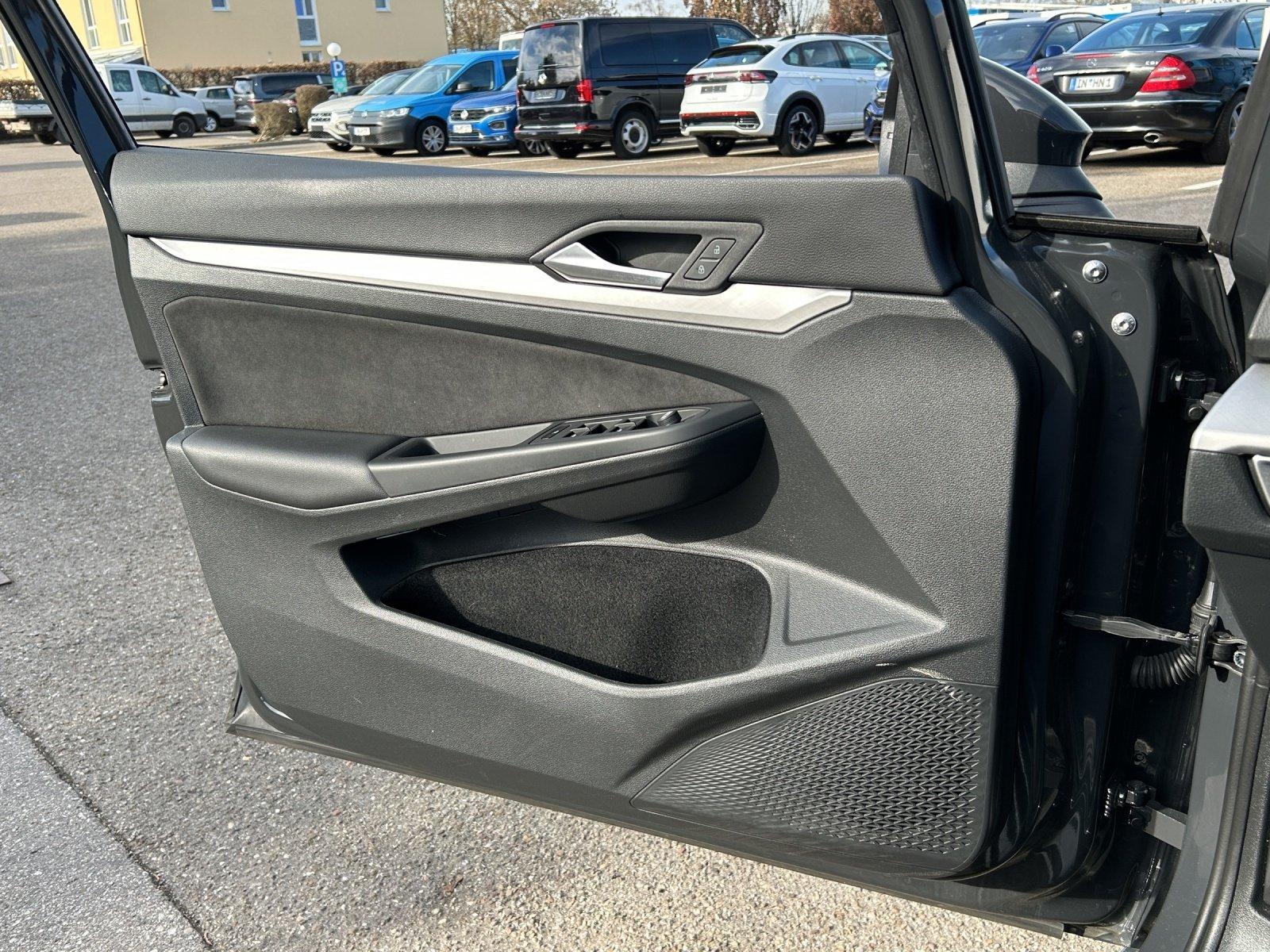 Volkswagen Golf 8 Var. 2.0 TDI Life PANO ACC PDC DIG.COCKPI, миниатюра 14
