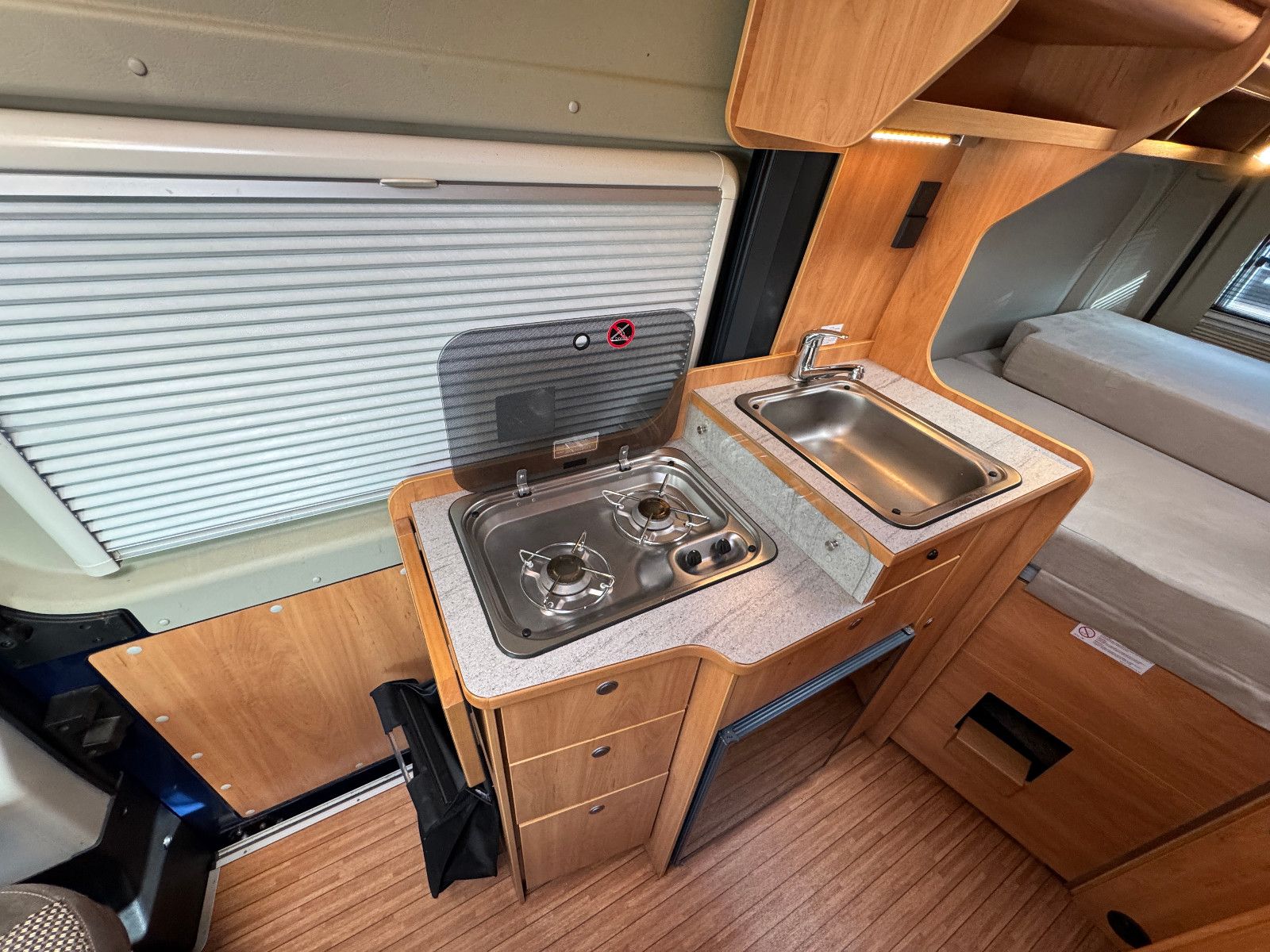 Fahrzeugabbildung Pössl ROADCAMP 540 SOLAR TV KAMERA MARKISE BETTUMBAU