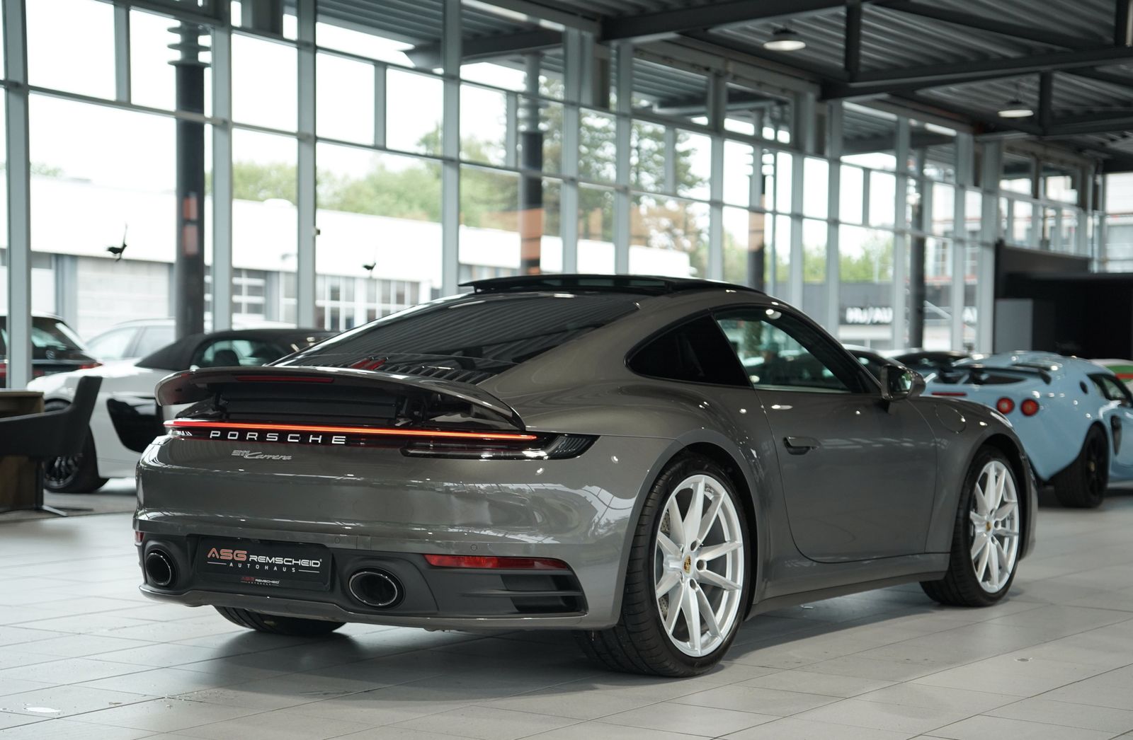 Porsche 992